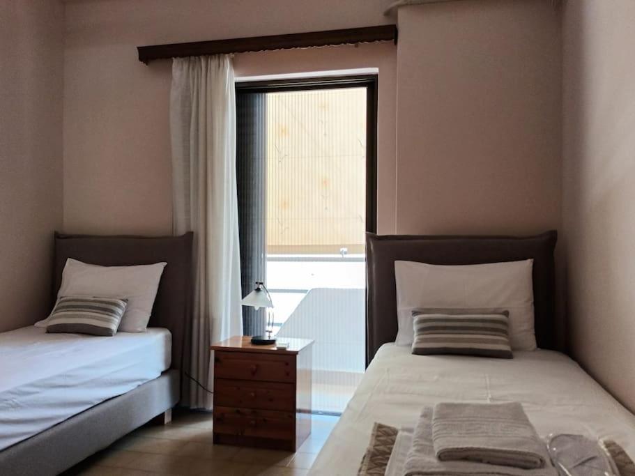 Ippokampos Seaside Artemida Apartment Bagian luar foto