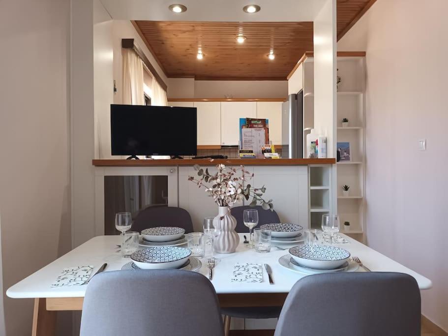 Ippokampos Seaside Artemida Apartment Bagian luar foto
