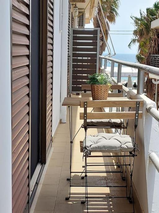 Ippokampos Seaside Artemida Apartment Bagian luar foto