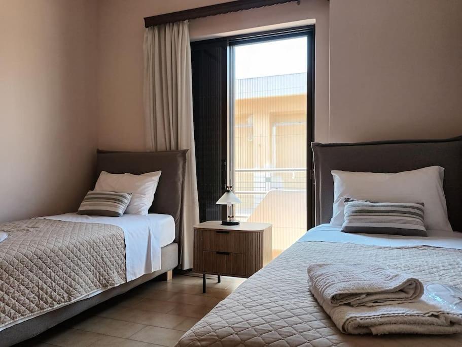 Ippokampos Seaside Artemida Apartment Bagian luar foto